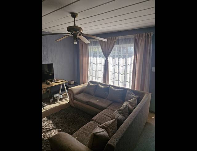 1 BEDROOM APARTMENT TO LET IN NORKEM PARK